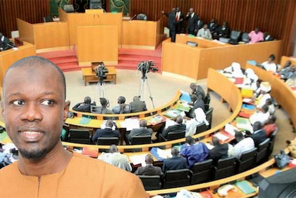 Résultat de recherche d'images pour "photo assemblée nationale sénégal affaire sonko"