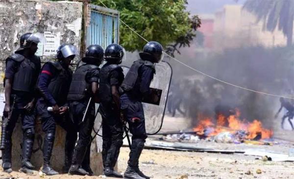 Violence sociale - Bambey - affrontements entre étudiants de l’uadb et de l’isfar 30 blessés et une trentaine d’arrestations